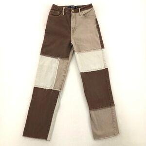 638. Hollister Ultra High Rise Dad Jeans